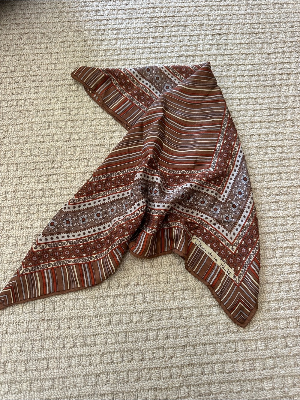 Oscar De La Renta Vintage 70s/ 80s Silk Brown Boho Scarf 24.5”x 24.5”